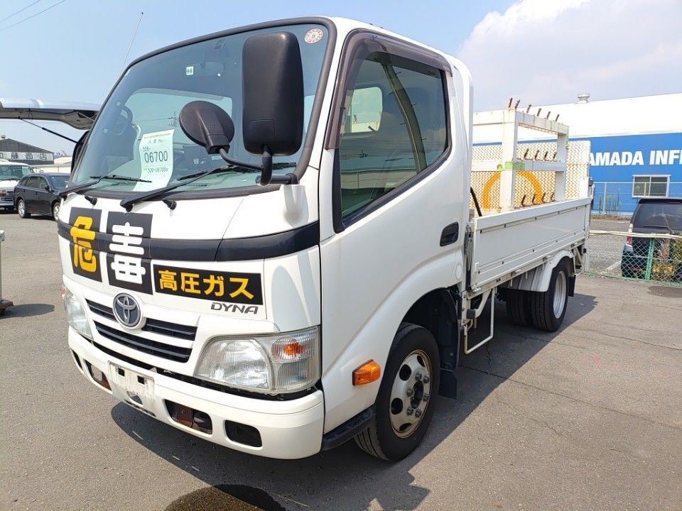 2016 Toyota Dyna Japan auction vehicle