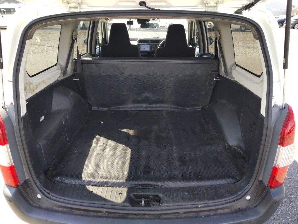 2021 Toyota Probox auction photo 8