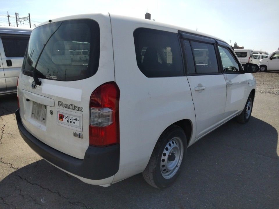 2021 Toyota Probox auction photo 2
