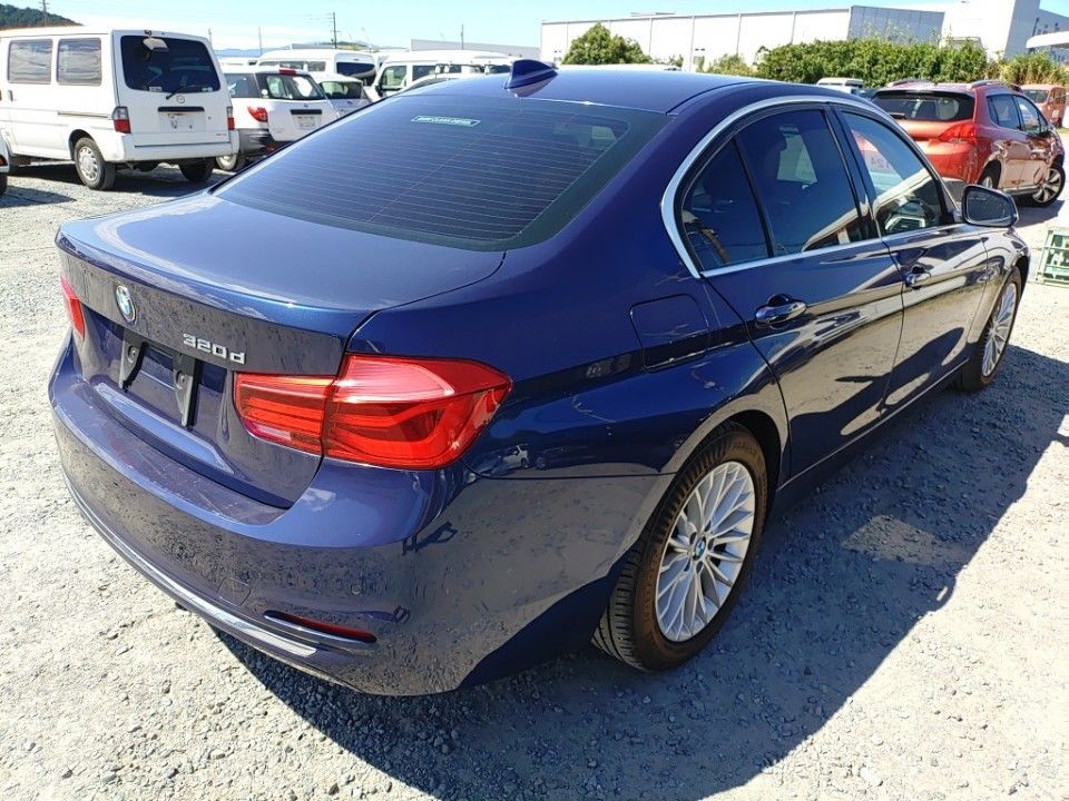 2016 BMW 3 Series auction photo 2