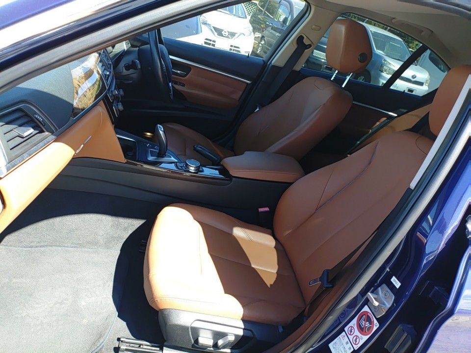 2016 BMW 3 Series auction photo 16