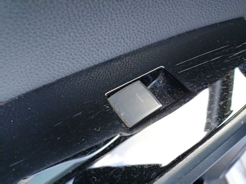 2021 Toyota Prius auction photo 13