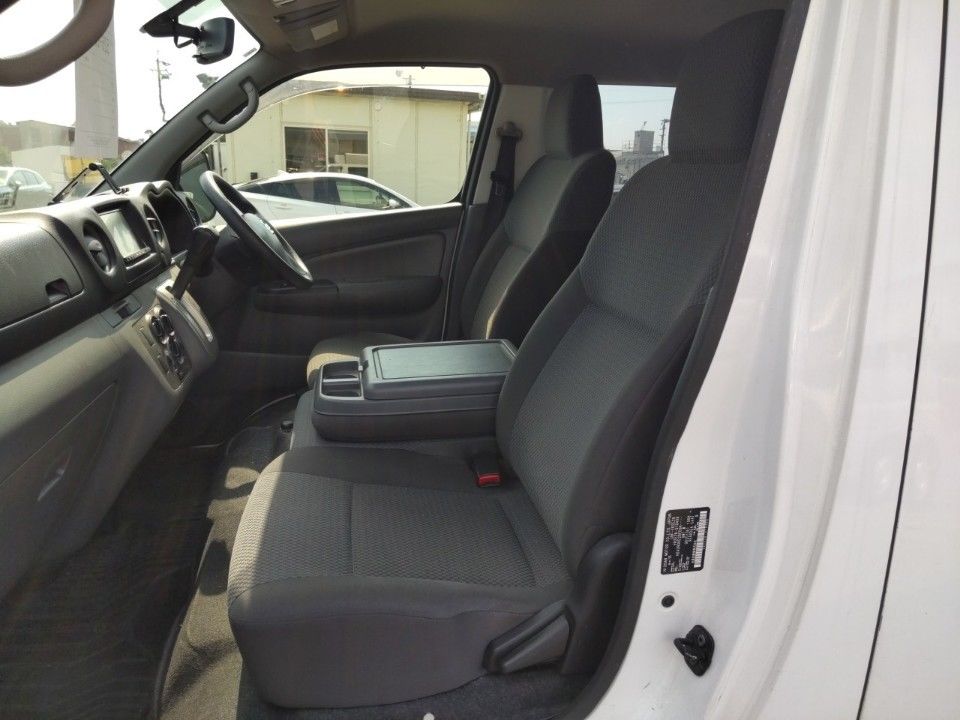 2014 Nissan NV350 Caravan auction photo 16
