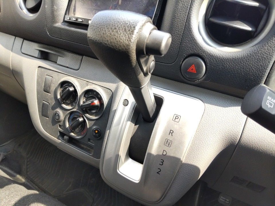 2014 Nissan NV350 Caravan auction photo 12