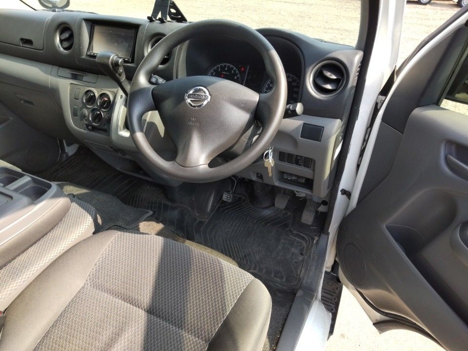 2014 Nissan NV350 Caravan auction photo 3