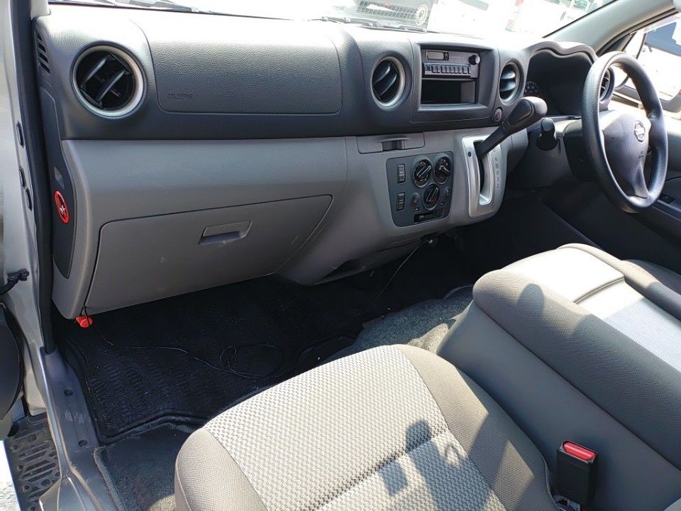 2013 Nissan NV350 Caravan auction photo 16
