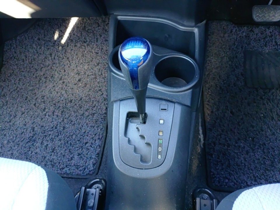 2015 Toyota Aqua auction photo 12