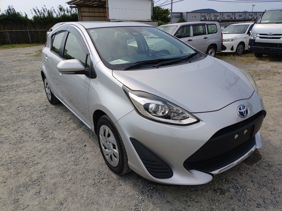 2022 Toyota Aqua auction photo 4