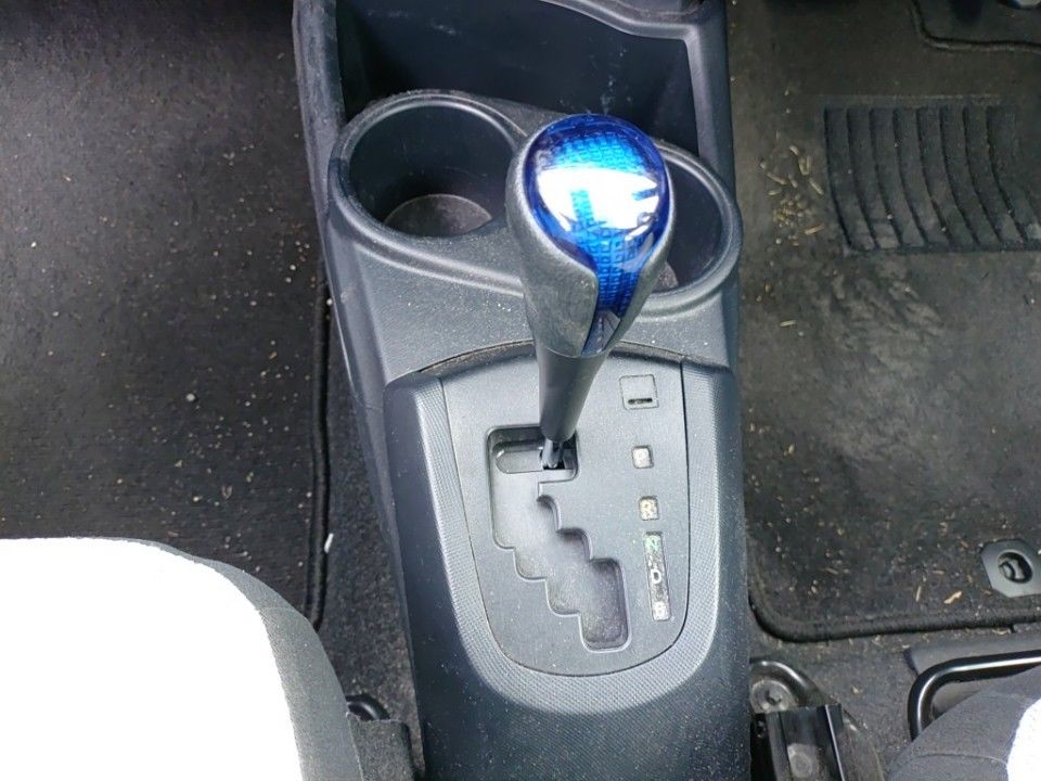 2022 Toyota Aqua auction photo 12