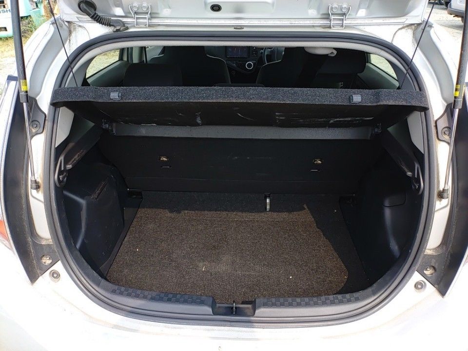 2022 Toyota Aqua auction photo 8