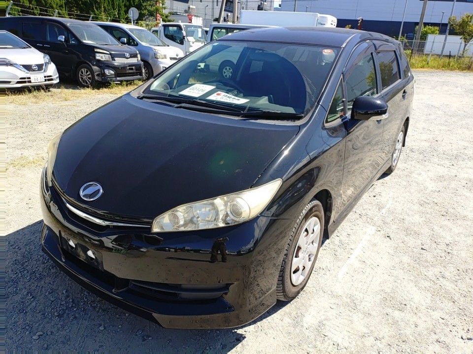 2013 Toyota Wish Japan auction vehicle