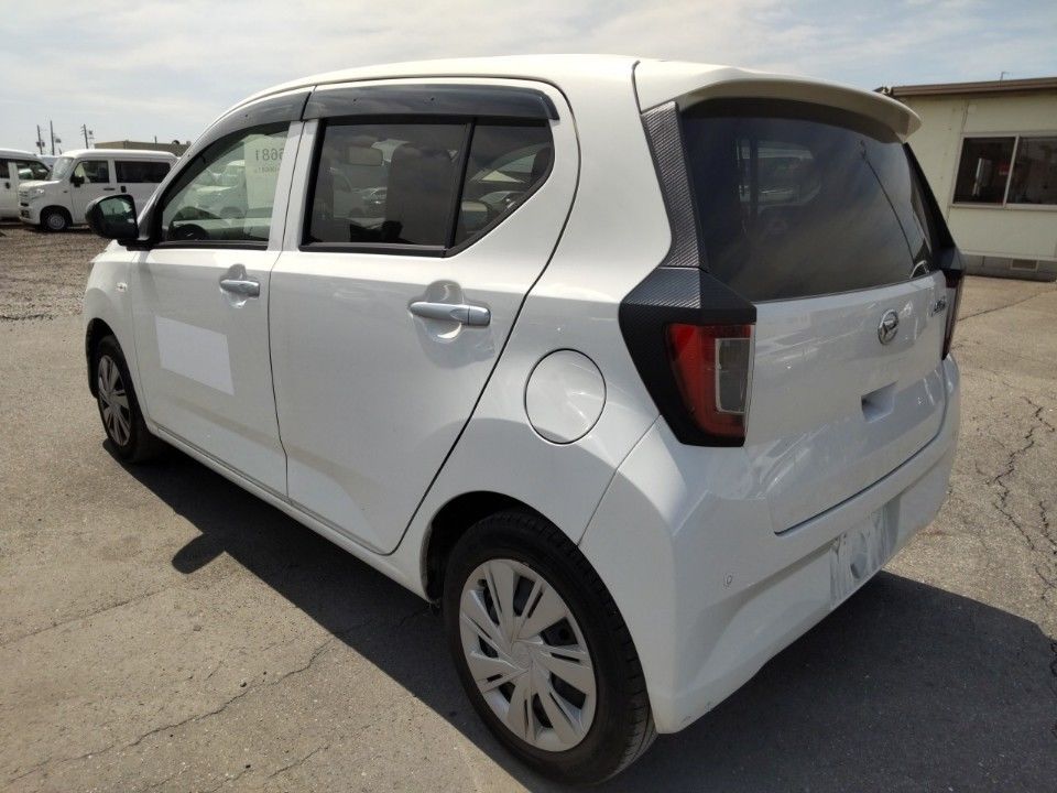 2021 Daihatsu Mira e:S auction photo 6