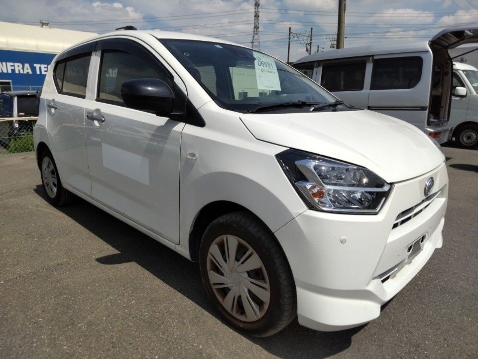 2021 Daihatsu Mira e:S auction photo 4