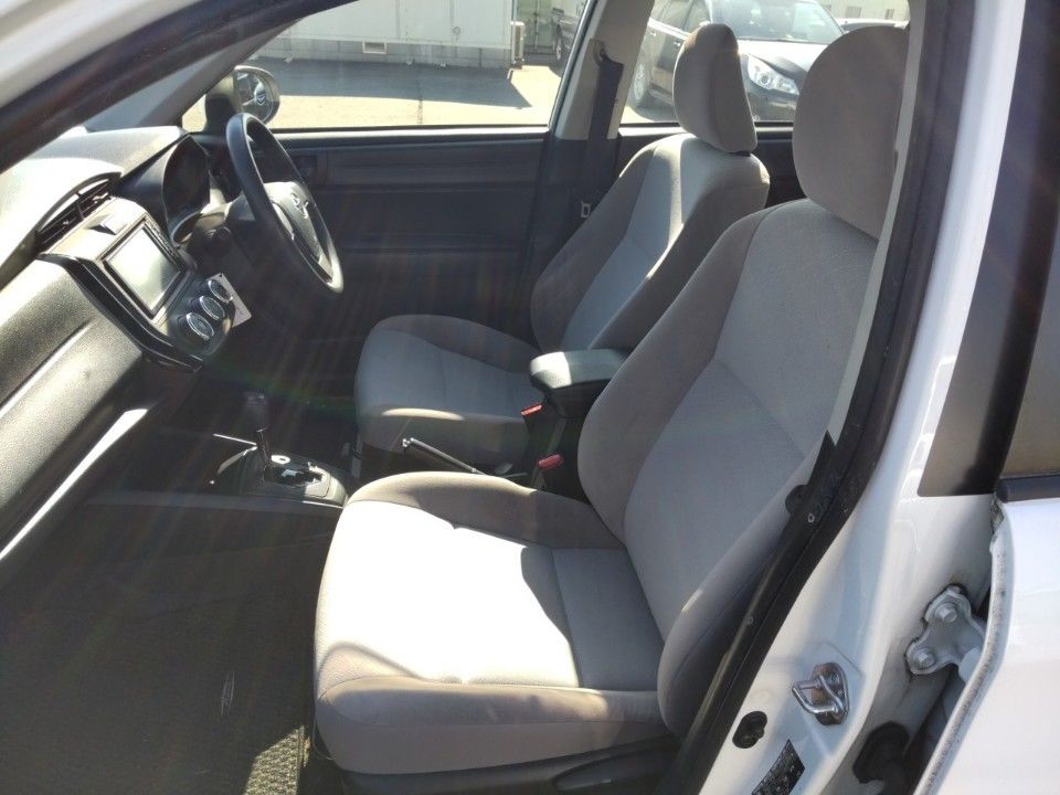 2016 Toyota カローラ アクシオ auction photo 16