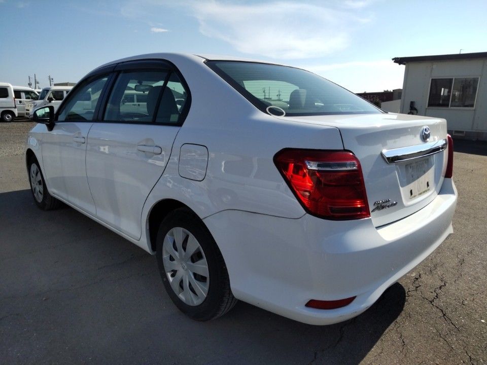 2016 Toyota カローラ アクシオ auction photo 6