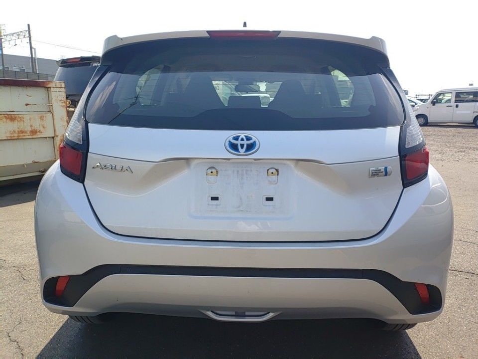 2023 Toyota Aqua auction photo 5