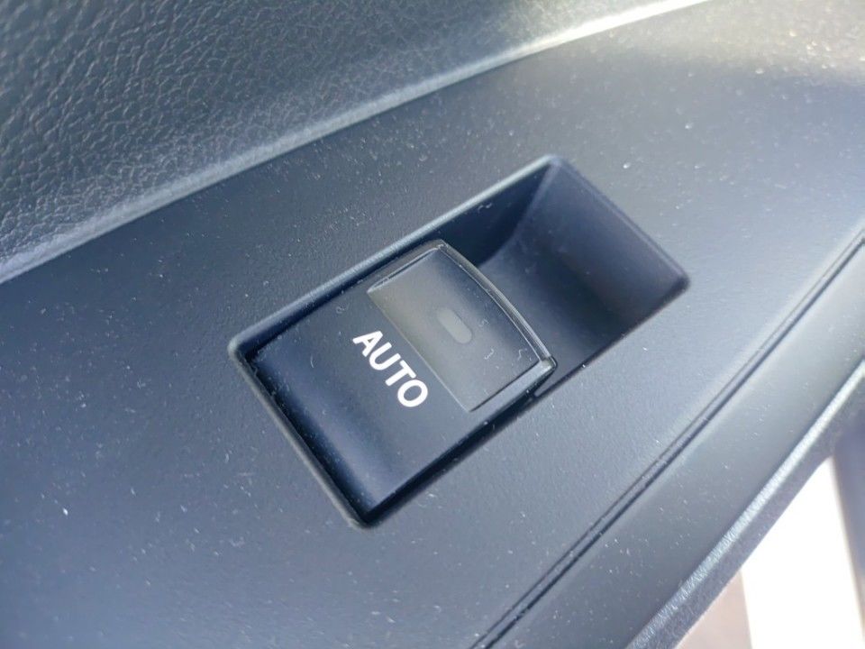 2016 Toyota カローラ アクシオ auction photo 13