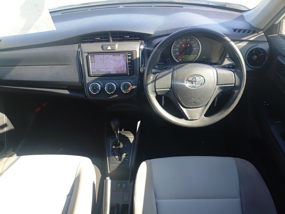 2016 Toyota カローラ アクシオ auction photo 3