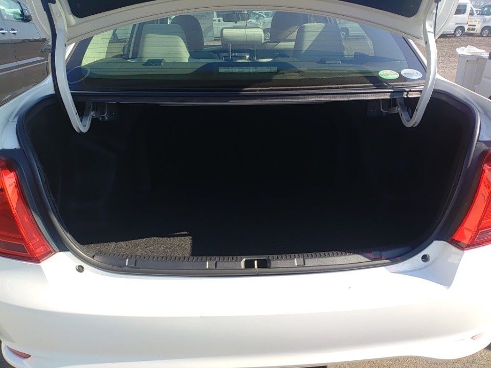 2016 Toyota カローラ アクシオ auction photo 8