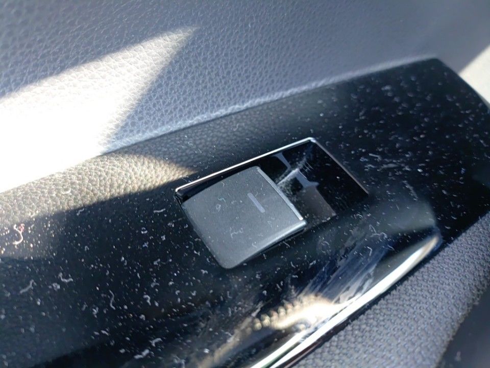 2021 Toyota Corolla auction photo 13