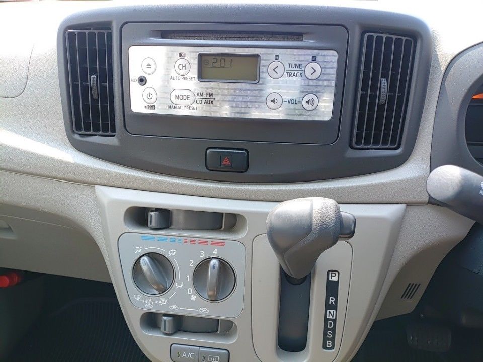 2013 Daihatsu Mira e:S auction photo 11