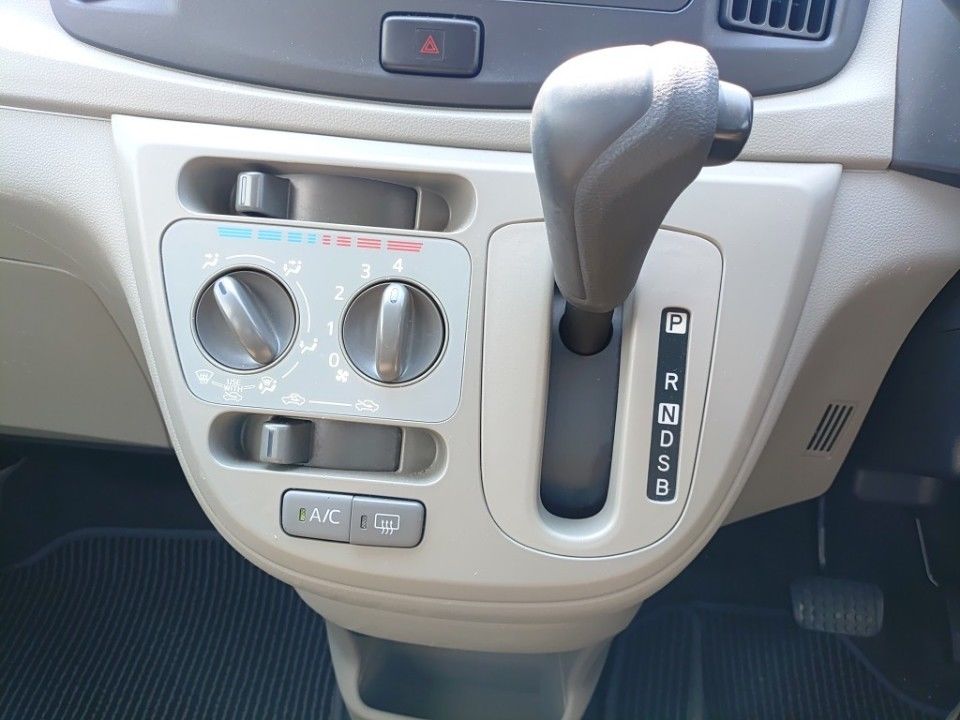 2013 Daihatsu Mira e:S auction photo 12
